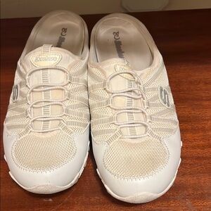 Skechers Women's Cream Slip-On Mesh Athletic Clog